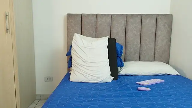 karina lewis  online show from 03/03/25, 06:59