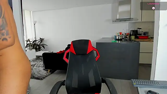 TROYWESLY- online show from 10/06/25, 04:59