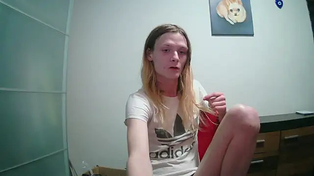 Snapshot of emma_neko chatting on 03/22/26, 08:34 emma neko online show from 03/22/26, 08:34