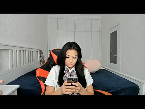 Missykitty01 online show from 09/29/25, 03:33