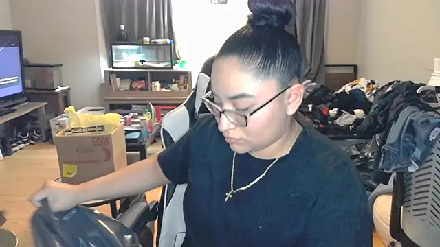 Snapshot of Elliewgfs chatting on 03/13/25, 01:21 Elliewgfs online show from 03/13/25, 01:21