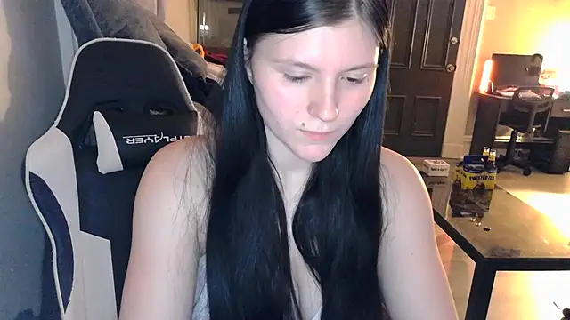 Snapshot of Elliewgfs chatting on 12/19/25, 04:41 Elliewgfs online show from 12/19/25, 04:41