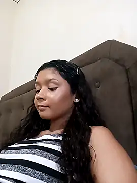 Snapshot of heleny901 chatting on 12/03/24, 12:02 heleny901 online show from 12/03/24, 12:02