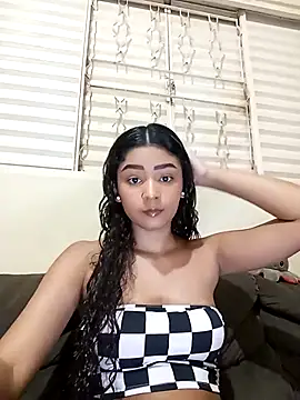 Snapshot of heleny901 chatting on 02/19/25, 09:14 heleny901 online show from 02/19/25, 09:14