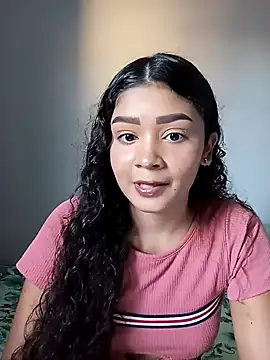 Snapshot of heleny901 chatting on 10/24/25, 09:00 heleny901 online show from 10/24/25, 09:00