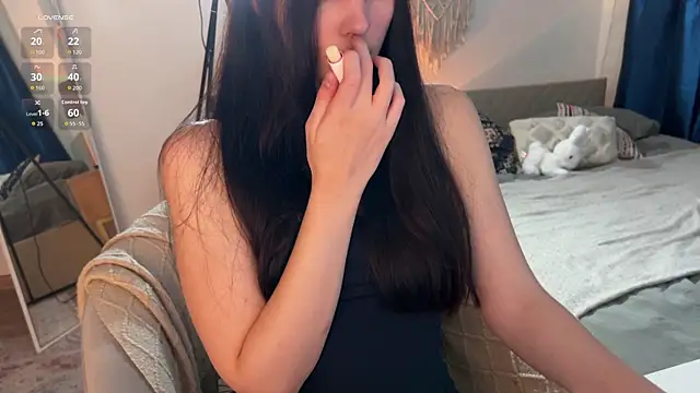 jennetdoll online show from 09/19/25, 12:06