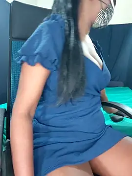 Midnight Blossom online show from 01/14/26, 09:31