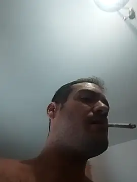 Snapshot of skrigul12 chatting on 09/12/25, 02:39 skrigul12 online show from 09/12/25, 02:39