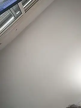 Snapshot of skrigul12 chatting on 10/18/25, 12:17 skrigul12 online show from 10/18/25, 12:17