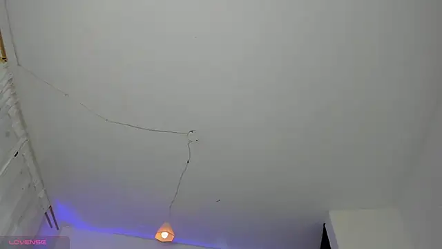 Snapshot of Scarlett_811 chatting on 04/15/26, 08:20 Scarlett 811 online show from 04/15/26, 08:20