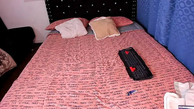 valerie luxe  online show from 02/24/25, 02:19