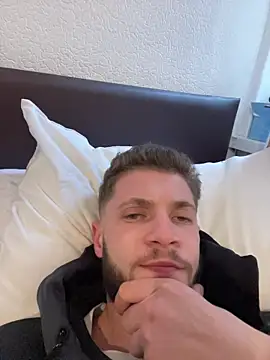 Snapshot of jimmyy_ chatting on 02/01/26, 02:15 jimmyy online show from 02/01/26, 02:15