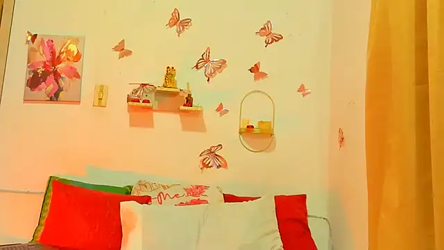 AnahiSmitth online show from 12/20/25, 12:29