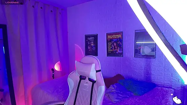 Snapshot of hinata_te3n chatting on 11/22/25, 03:16 hinata te3n online show from 11/22/25, 03:16