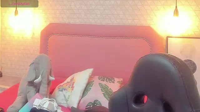 Kittytimberlake online show from 03/13/25, 11:30