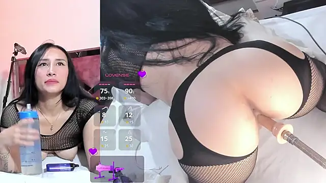 lili moonn online show from 10/02/25, 11:17