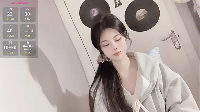 Qedgjwyz1 online show from 02/14/25, 03:47