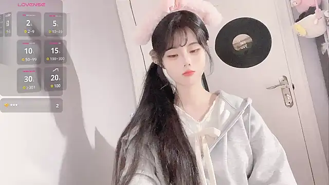 Qedgjwyz1 online show from 03/09/25, 06:17