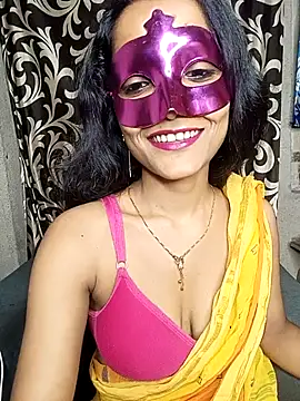 REVA DARLING online show from 06/12/26, 06:56