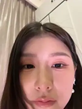 Momoever123456 online show from 02/11/26, 03:17