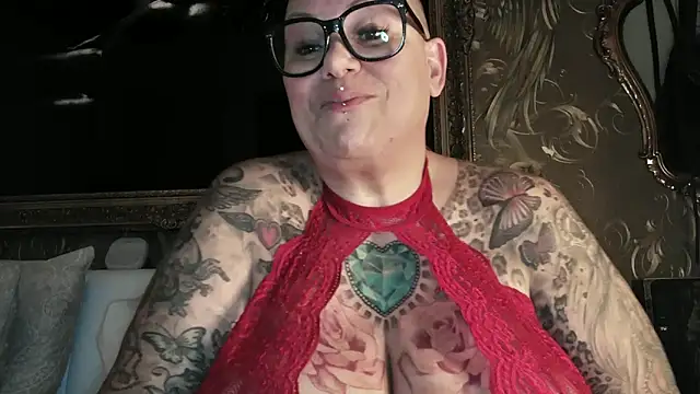 gepiercte nippel online show from 01/05/25, 08:21