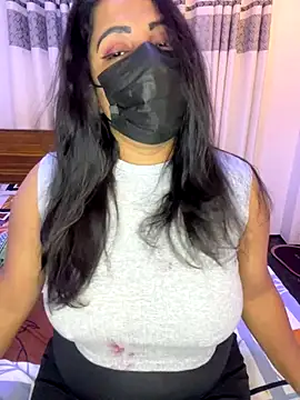 NOORA-GIRL online show from 12/21/25, 11:56