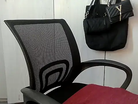 Destiny Desire online show from 09/26/25, 01:59