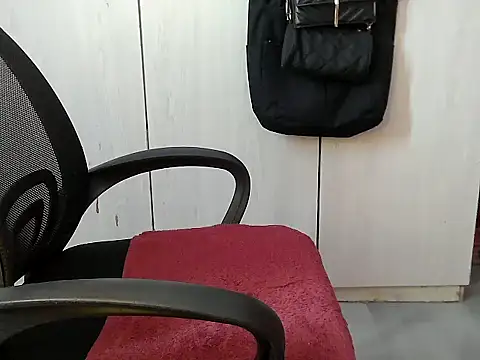 Destiny Desire online show from 10/04/25, 10:57