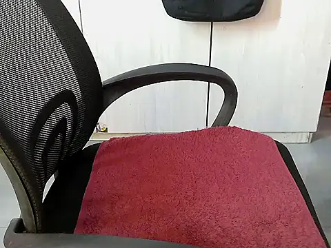 Destiny Desire online show from 12/03/25, 08:18