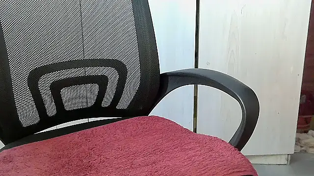 Destiny Desire online show from 02/05/26, 10:42