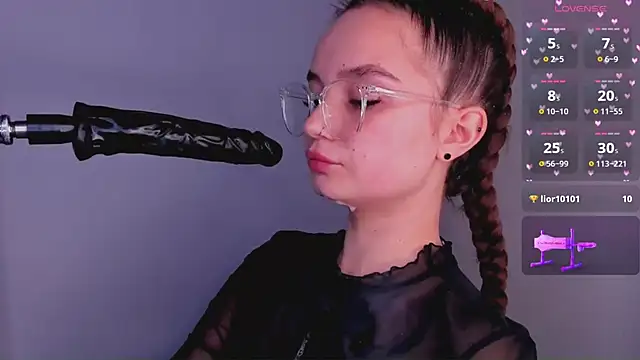 bitchpeace  online show from 02/17/25, 04:15