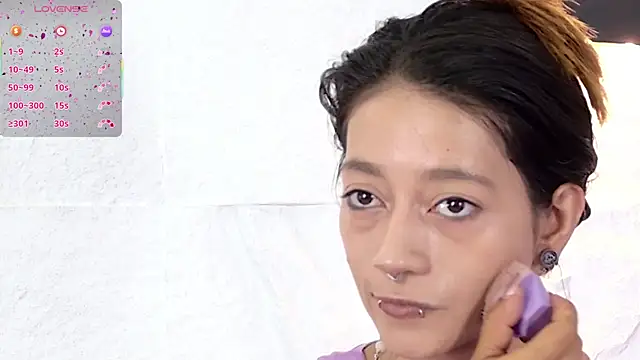 zorravioletta1 online show from 10/27/25, 12:20