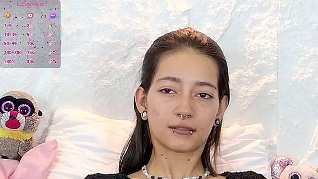 zorravioletta1 online show from 11/07/25, 12:38