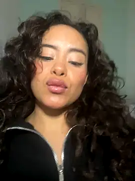 Marie Rose online show from 10/30/25, 10:21