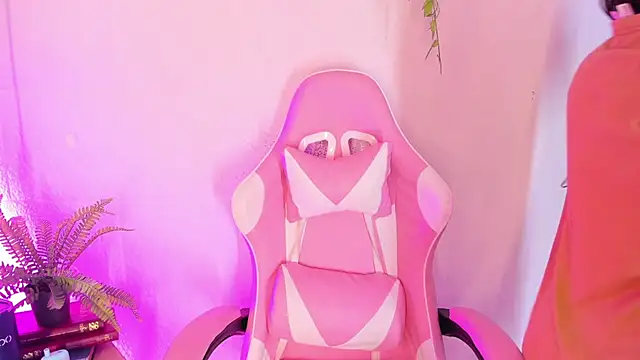 cherry chel online show from 02/18/25, 10:05