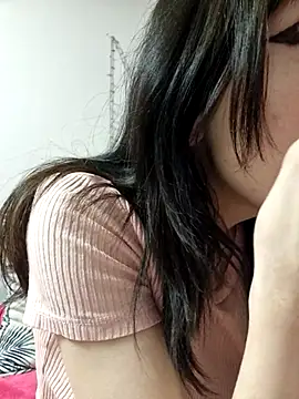 Snapshot of _Alice_0-0 chatting on 12/05/25, 10:35 Alice 0-0 online show from 12/05/25, 10:35