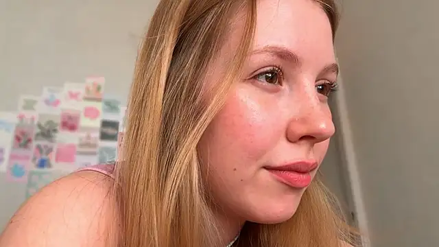HoneyAudrey online show from 05/04/26, 02:29