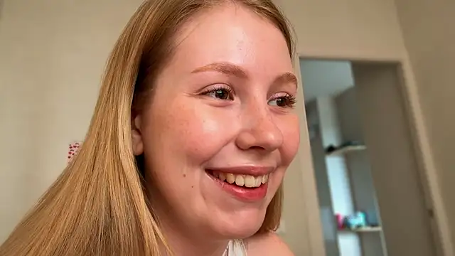 HoneyAudrey online show from 06/09/26, 02:34