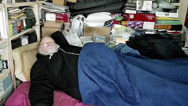 hadeszeuss2 online show from 12/30/24, 04:40