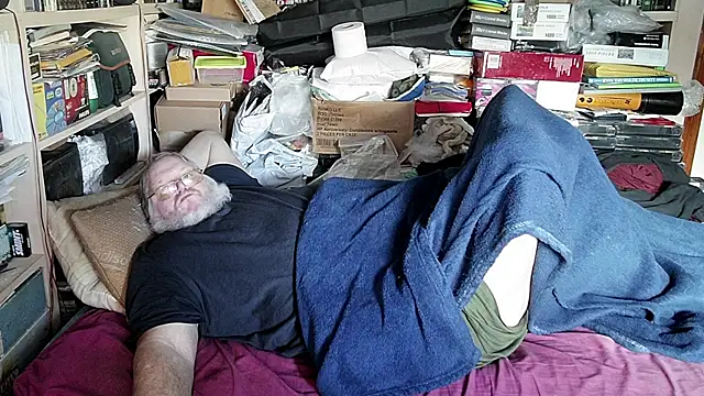 hadeszeuss2 online show from 01/04/25, 01:10