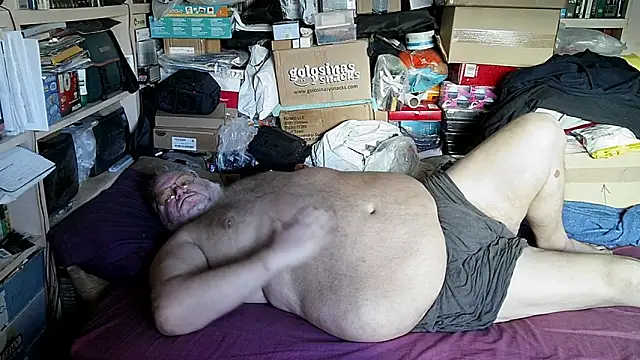 hadeszeuss2 online show from 11/18/25, 03:27