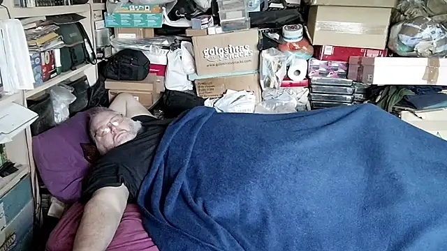 hadeszeuss2 online show from 12/21/25, 02:57