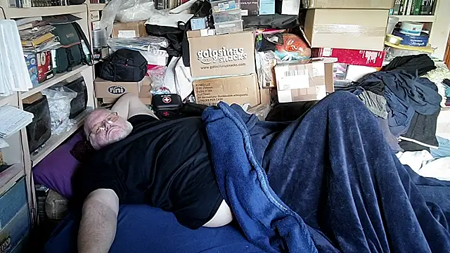 hadeszeuss2 online show from 03/13/26, 03:18