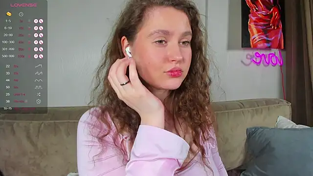 Snapshot of My_Emmy chatting on 01/27/25, 07:03 My Emmy online show from 01/27/25, 07:03