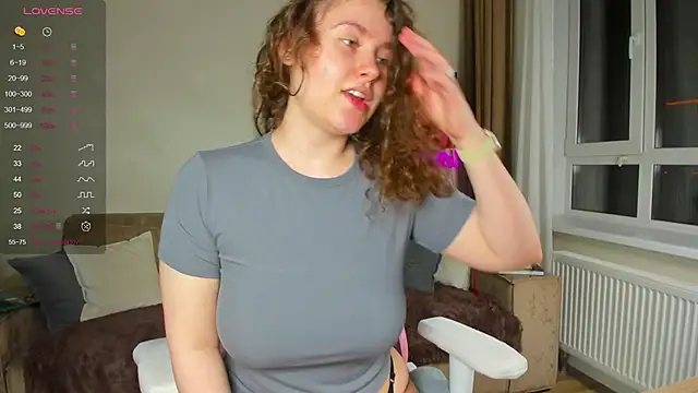 Snapshot of My_Emmy chatting on 01/30/25, 07:15 My Emmy online show from 01/30/25, 07:15