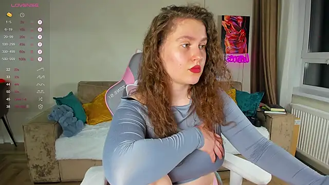 Snapshot of My_Emmy chatting on 03/05/25, 01:28 My Emmy online show from 03/05/25, 01:28