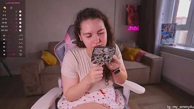 Snapshot of My_Emmy chatting on 09/12/25, 07:52 My Emmy online show from 09/12/25, 07:52