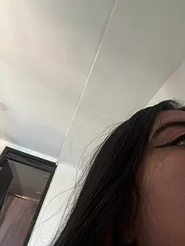 Snapshot of Devilsweet17 chatting on 02/16/25, 05:59 Devilsweet17 online show from 02/16/25, 05:59