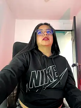 Snapshot of Devilsweet17 chatting on 09/23/25, 08:34 Devilsweet17 online show from 09/23/25, 08:34