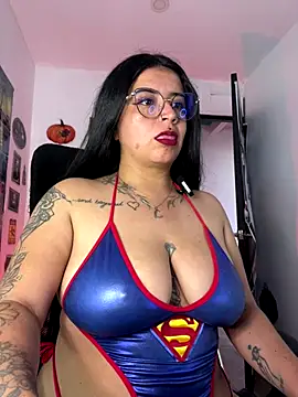 Snapshot of Devilsweet17 chatting on 10/15/25, 09:04 Devilsweet17 online show from 10/15/25, 09:04